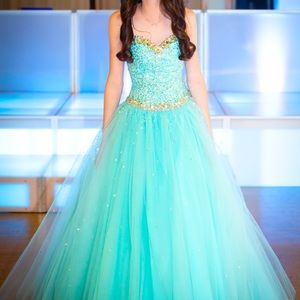Mori Lee by Madeline Gardner Girls Formal Party Dress